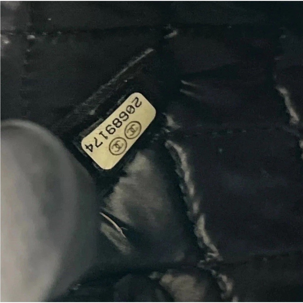 CHANEL Glossy Black Quilted Clutch - Picture 9 of 10